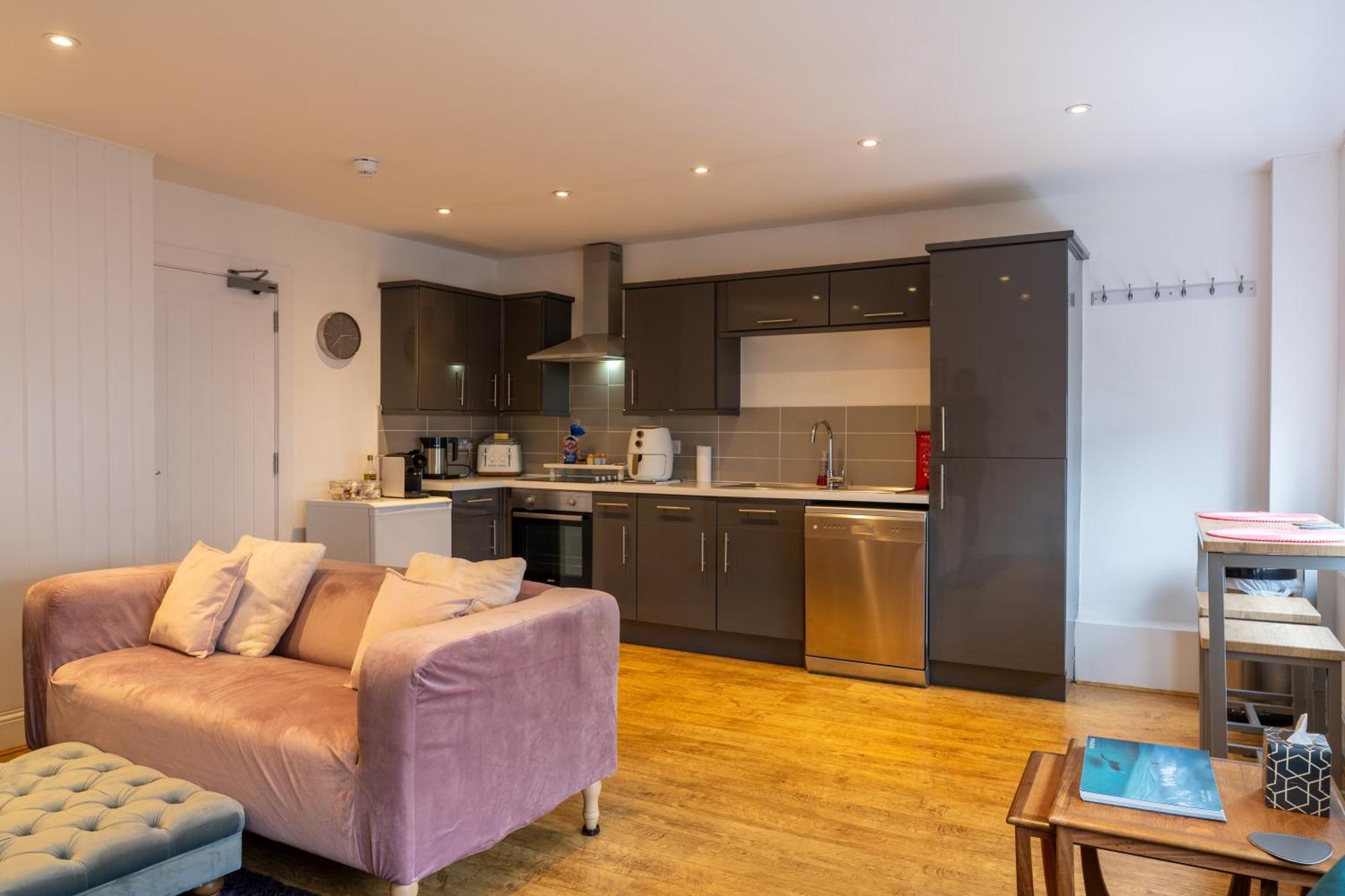 Cute 1 Bed Apartment 2 Mins From The Sea - Sleeps 4, Flat 8 The Gables, Church Street, Lyme Regis Exterior foto